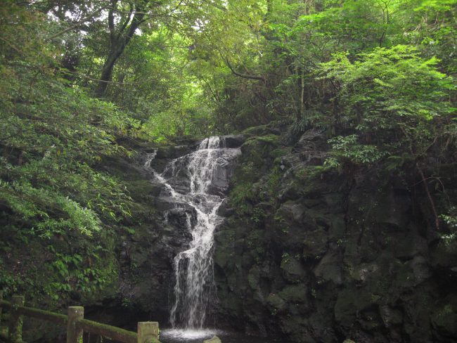 長崎県松浦市志佐町　柚木川内　龍王の滝